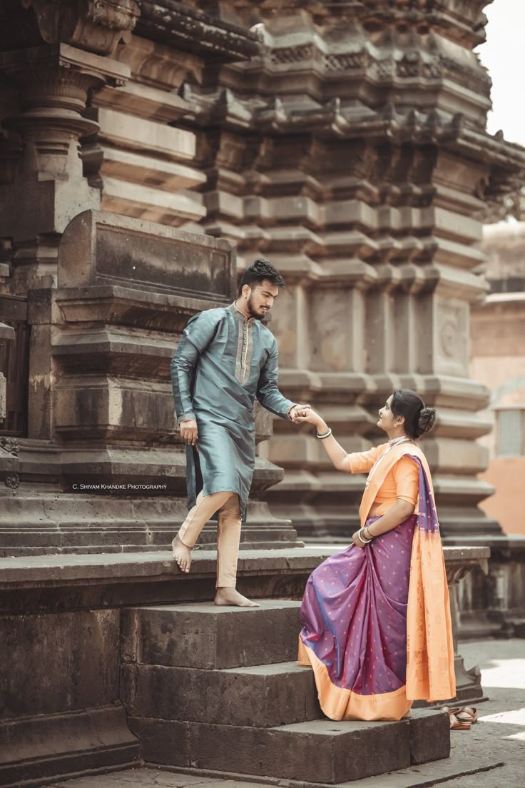 pre wedding traditional couple pose
